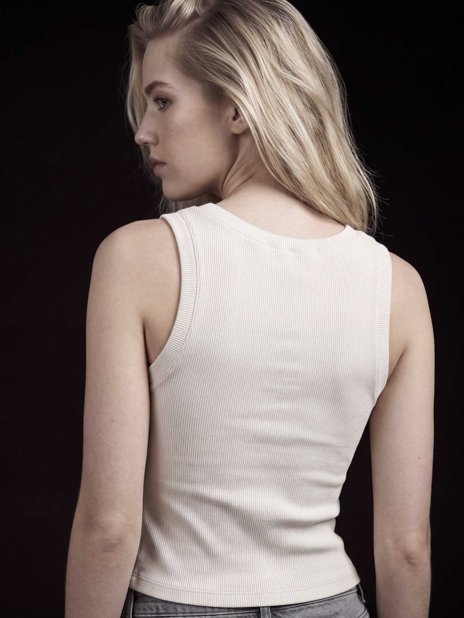 Cropped Tank Top view 4
